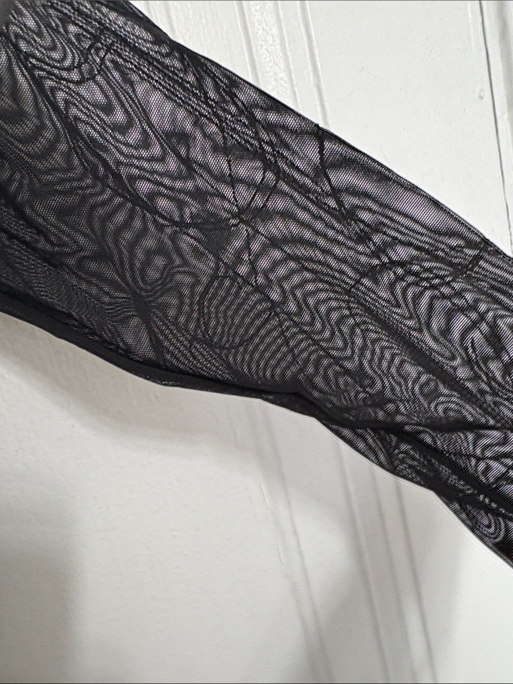 Bloch Black Long Sleeve Leotard with Sheer Mesh Sleeve size M - Picture 3 of 7